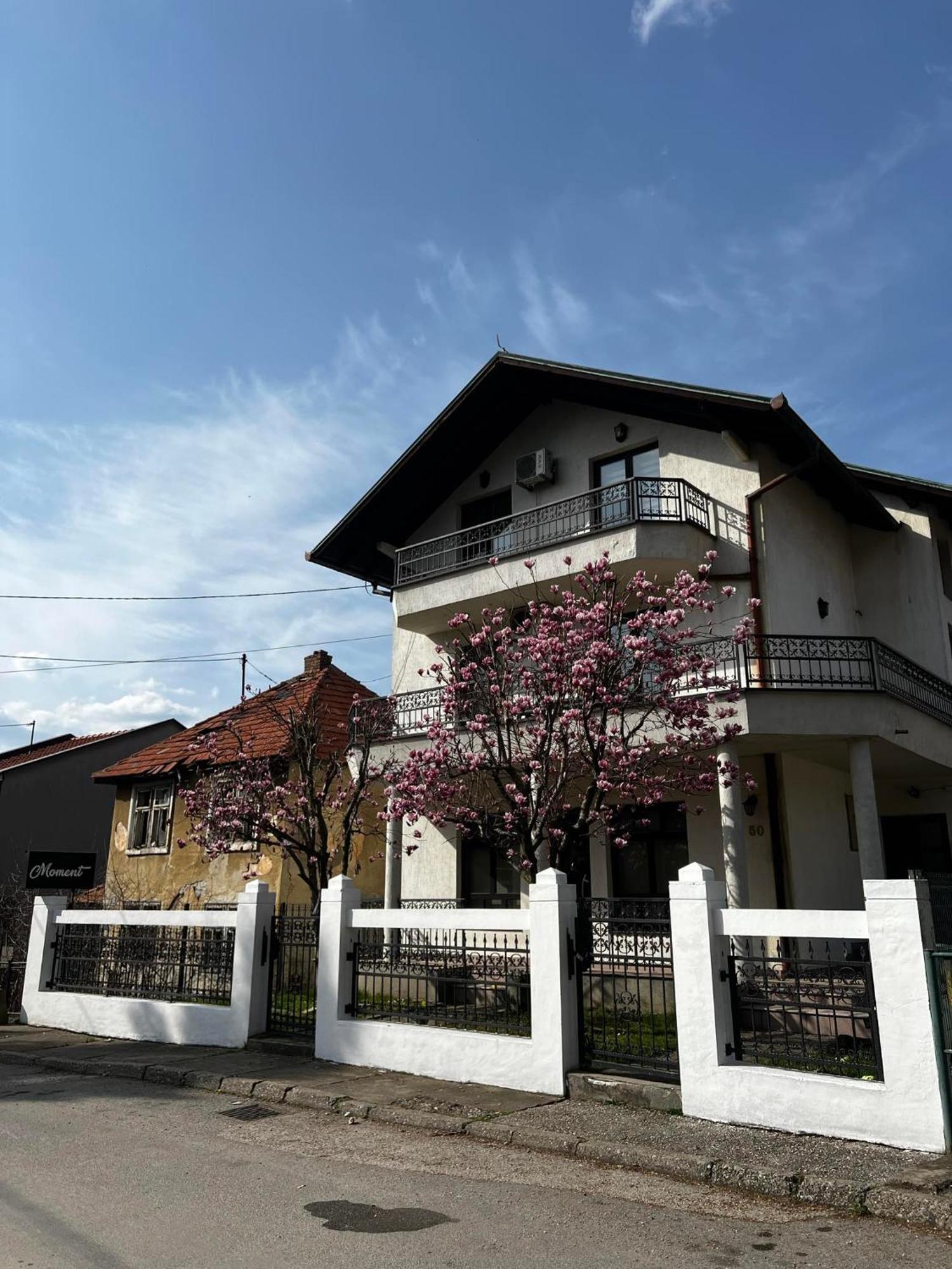 Hostel Tuzla Exteriör bild