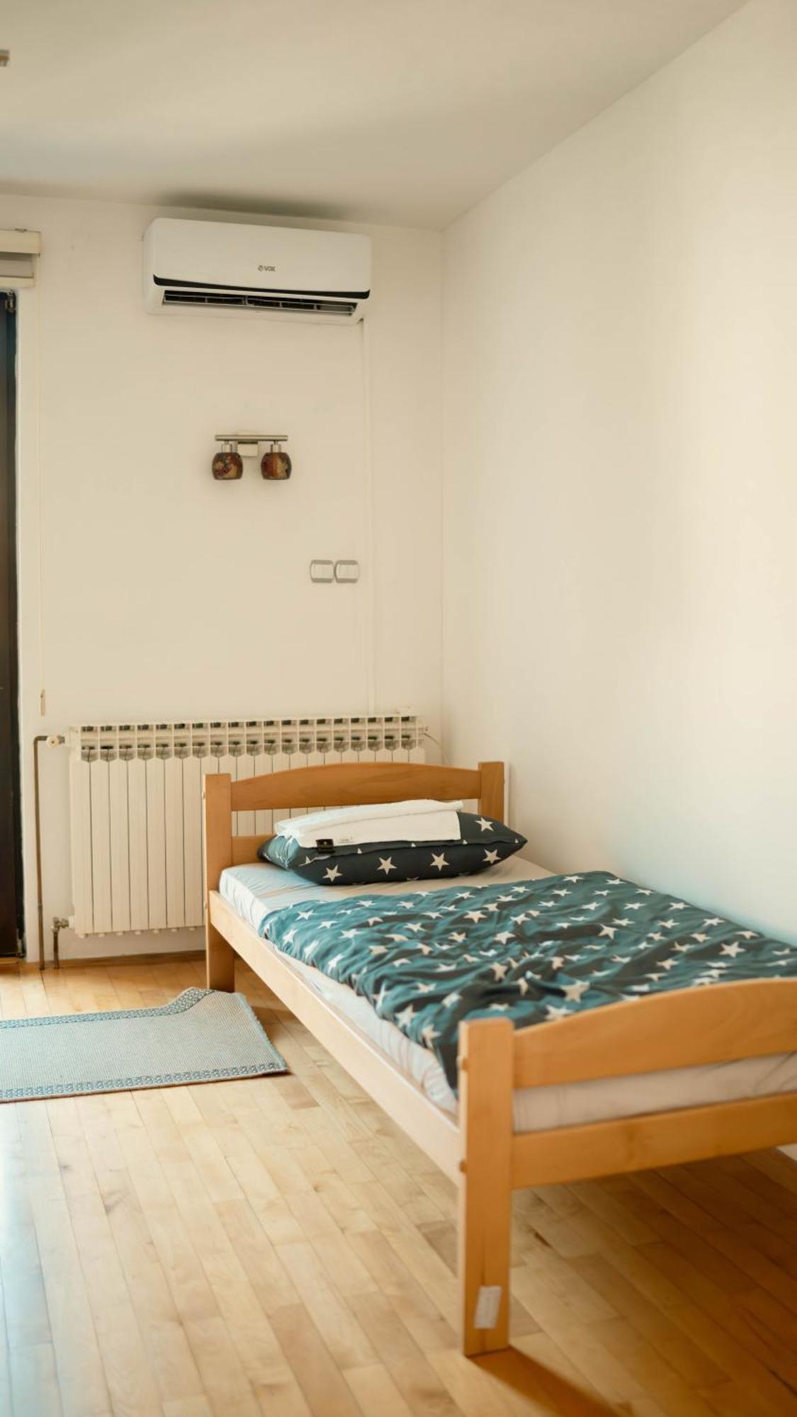 Hostel Tuzla Exteriör bild