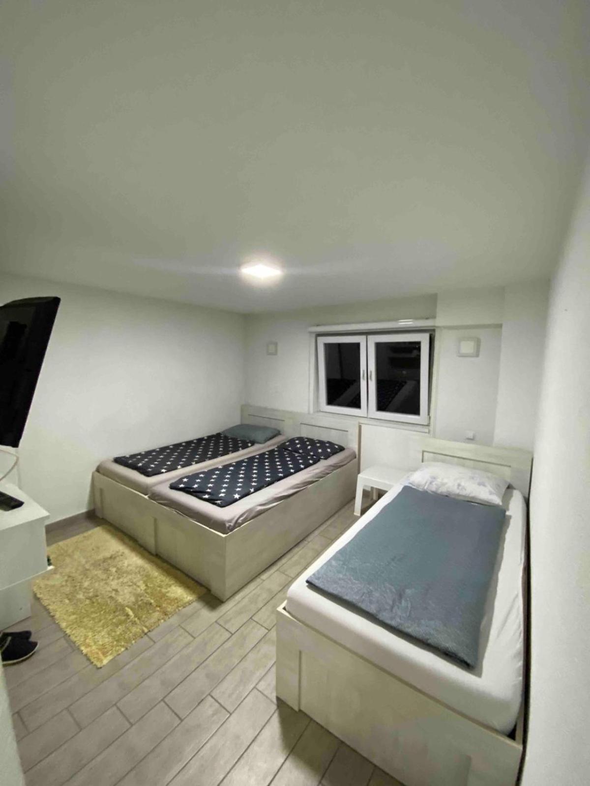 Hostel Tuzla Exteriör bild