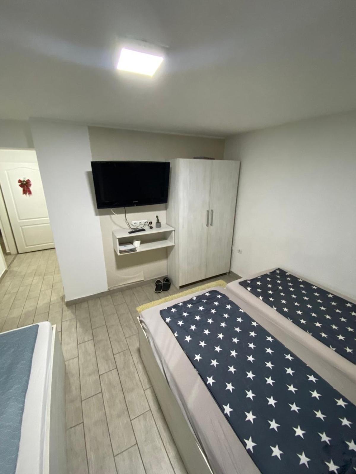 Hostel Tuzla Exteriör bild