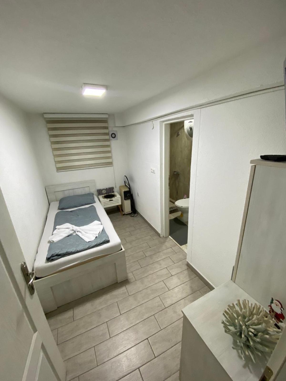 Hostel Tuzla Exteriör bild