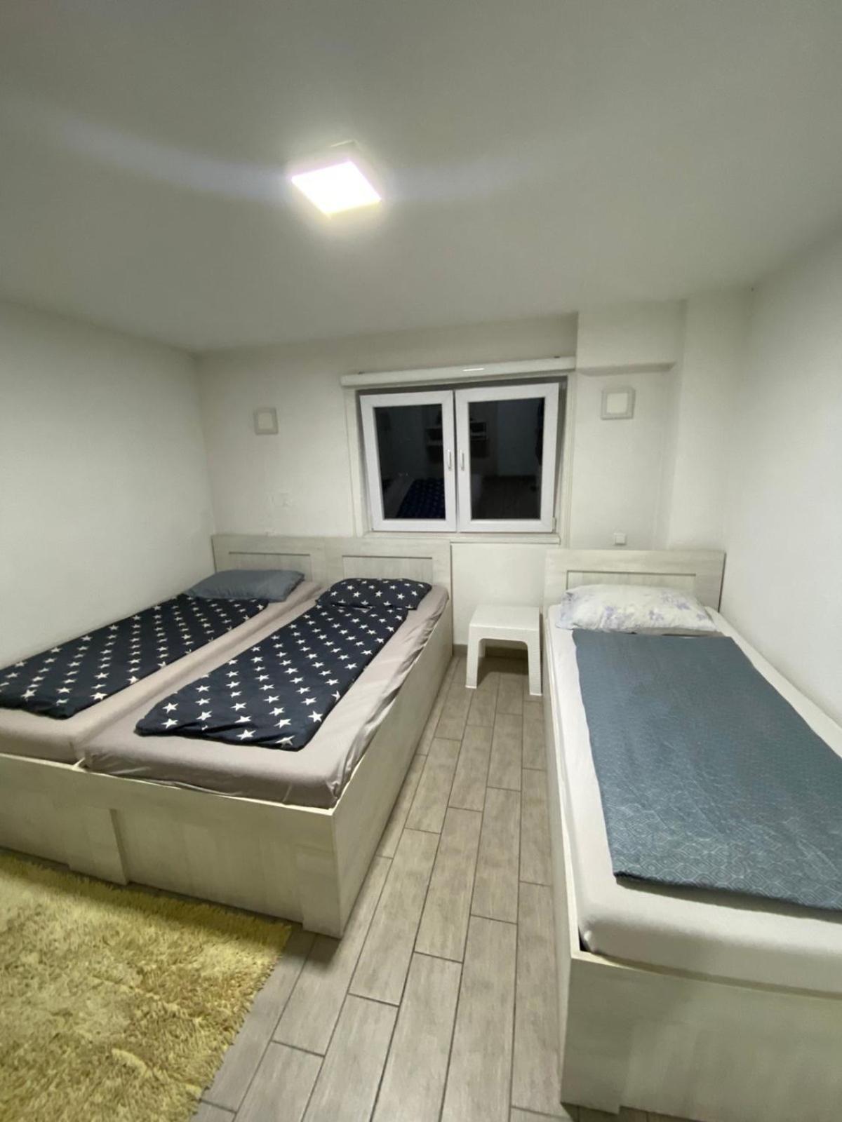 Hostel Tuzla Exteriör bild